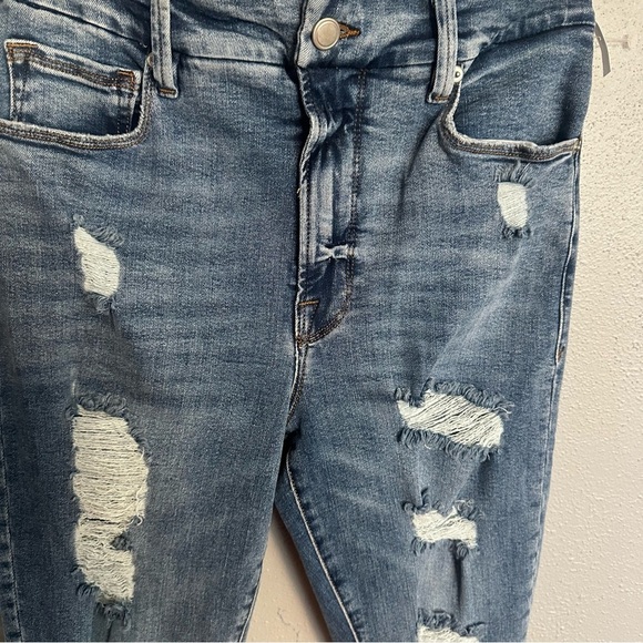 Good American Bombshell Short Blue Jeans - Picture 4 of 6